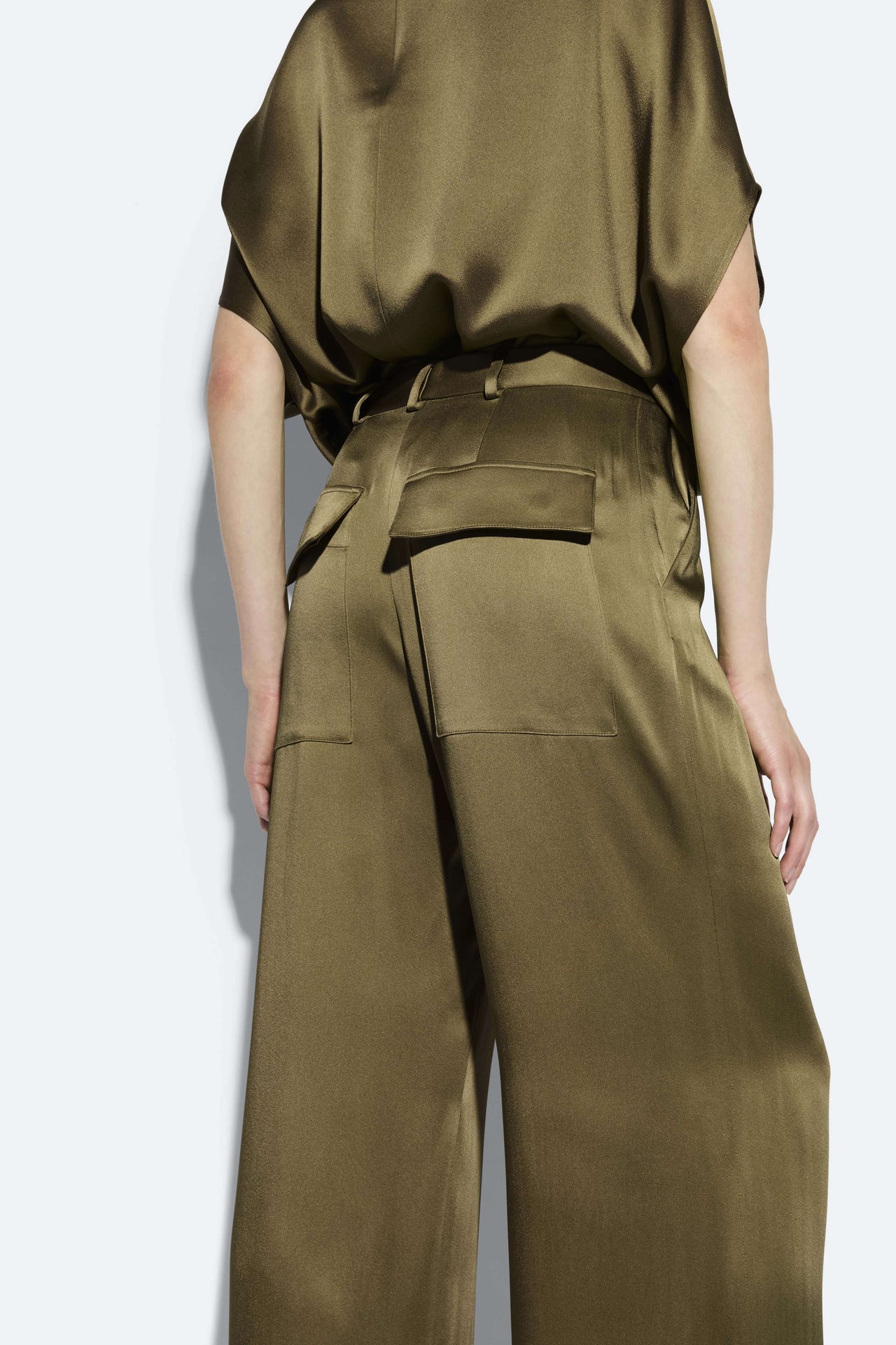 Satin Relaxed Pleated Pant