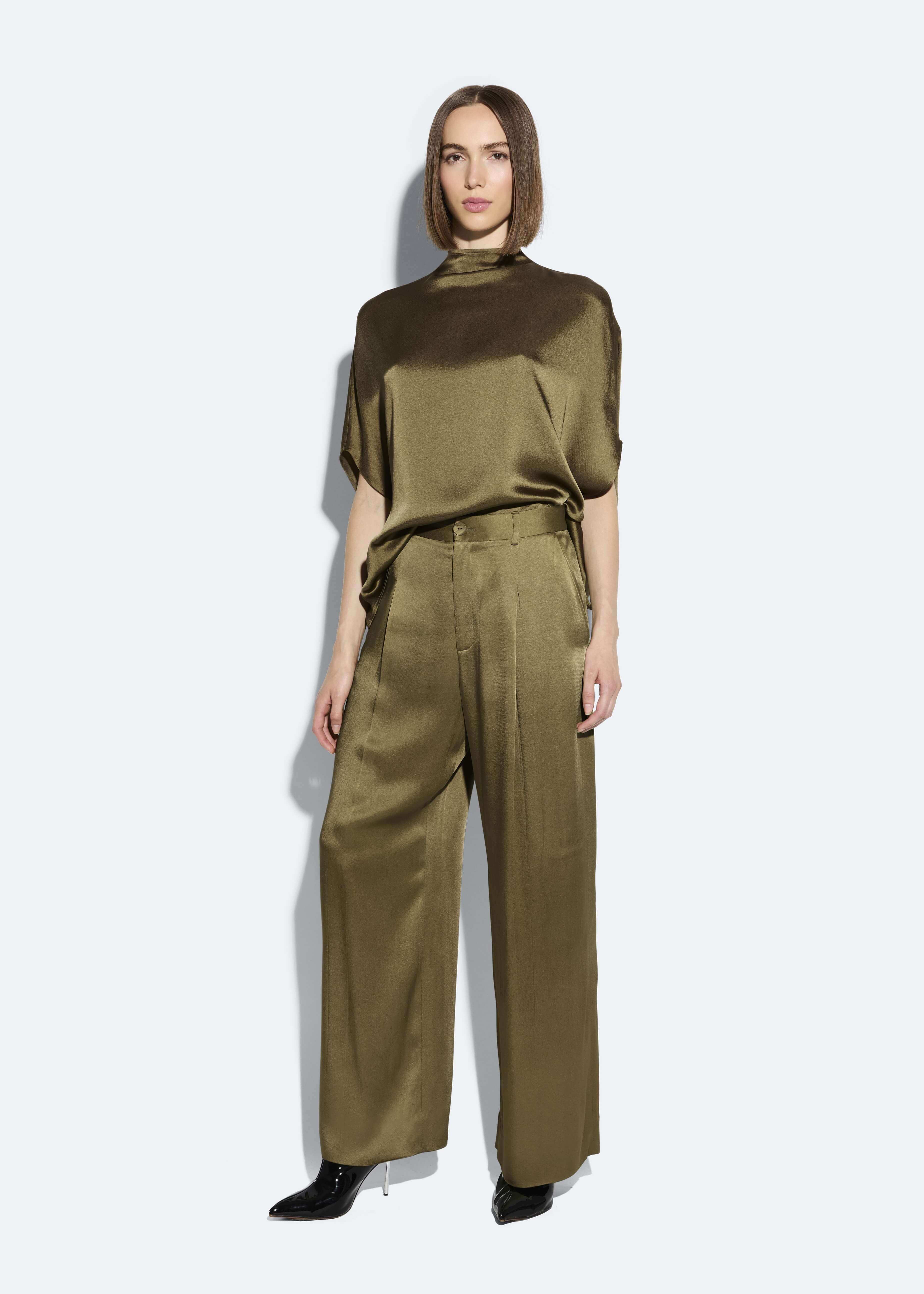 Satin Relaxed Pleated Pant in Dark olive Green | LAPOINTE