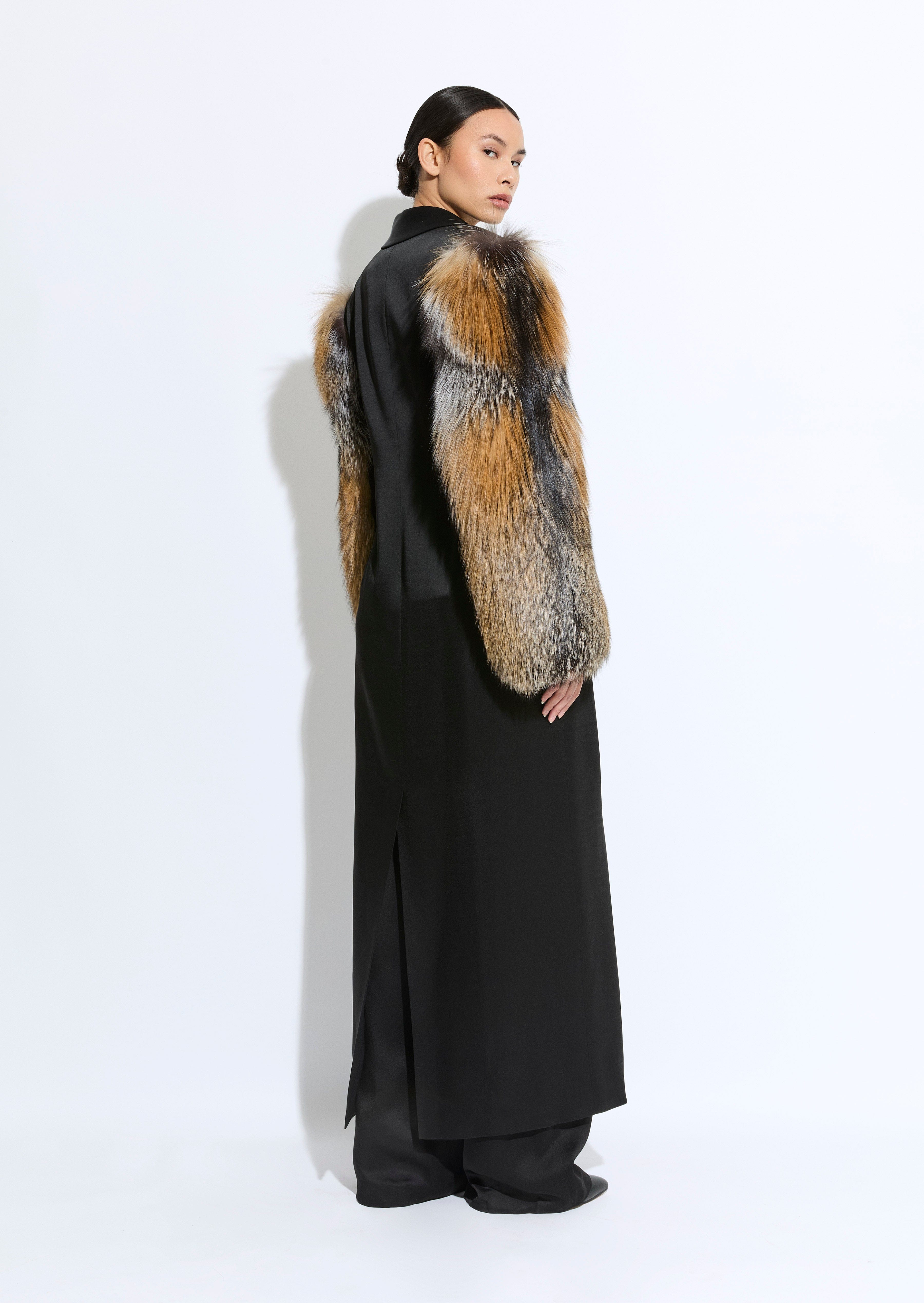 ジャケット・アウター SUNSEA BLACK DOUBLE-BREASTED COAT Satin Double Breasted Coat With Fur in Black Black | LAPOINTE