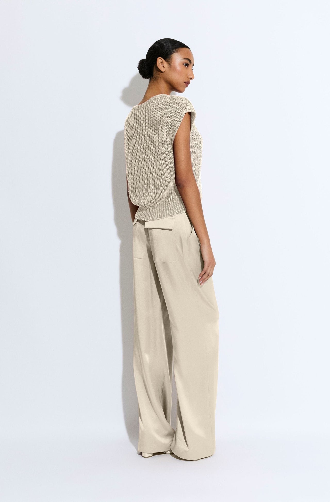 Silk Yarn Sleeveless Crop Sweater - LAPOINTE