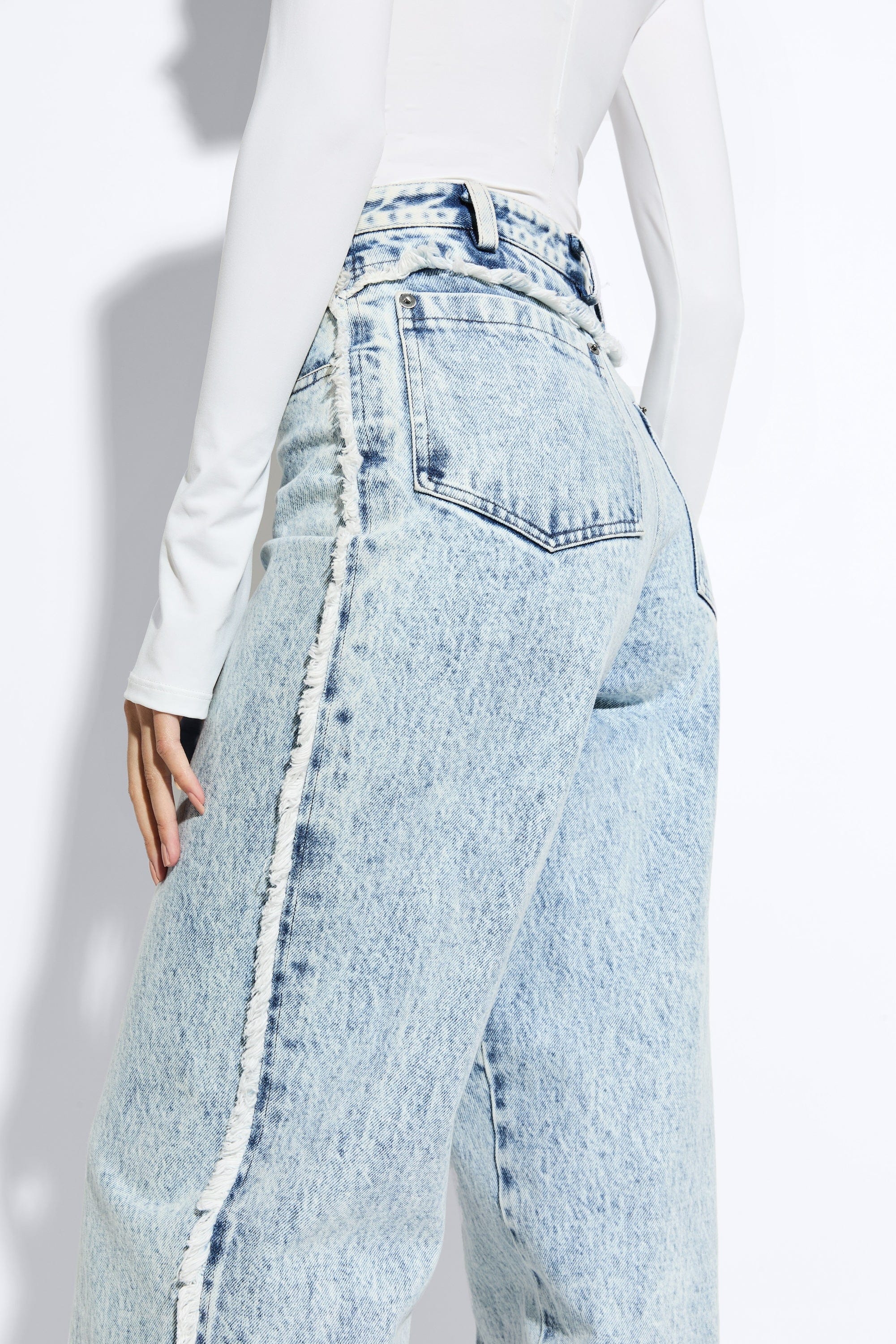 Lightwash Denim Double Seam Pant in Stoned denim Blue | LAPOINTE