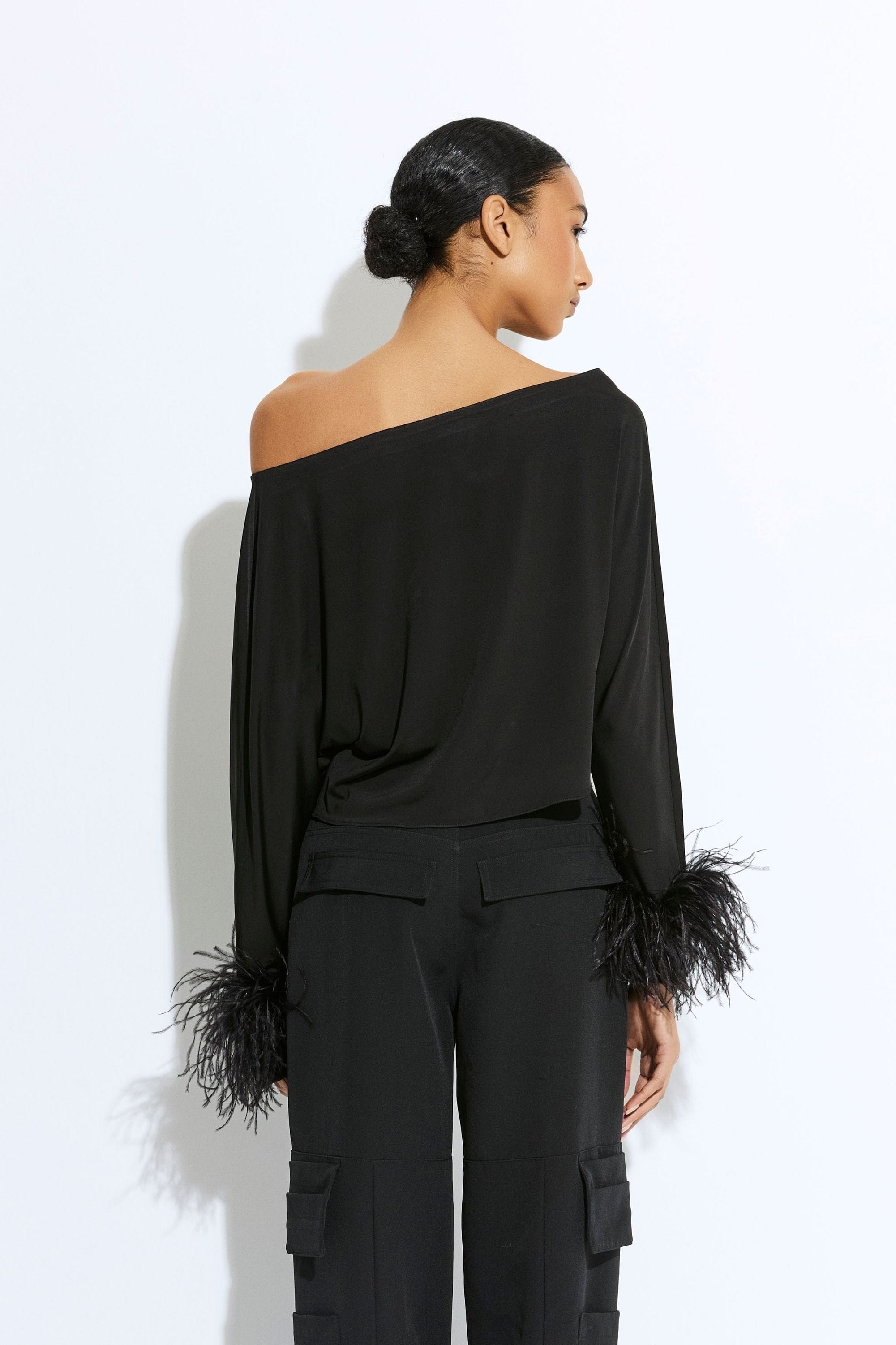 Lightweight Jersey Off The Shoulder Top With Feathers - LAPOINTE