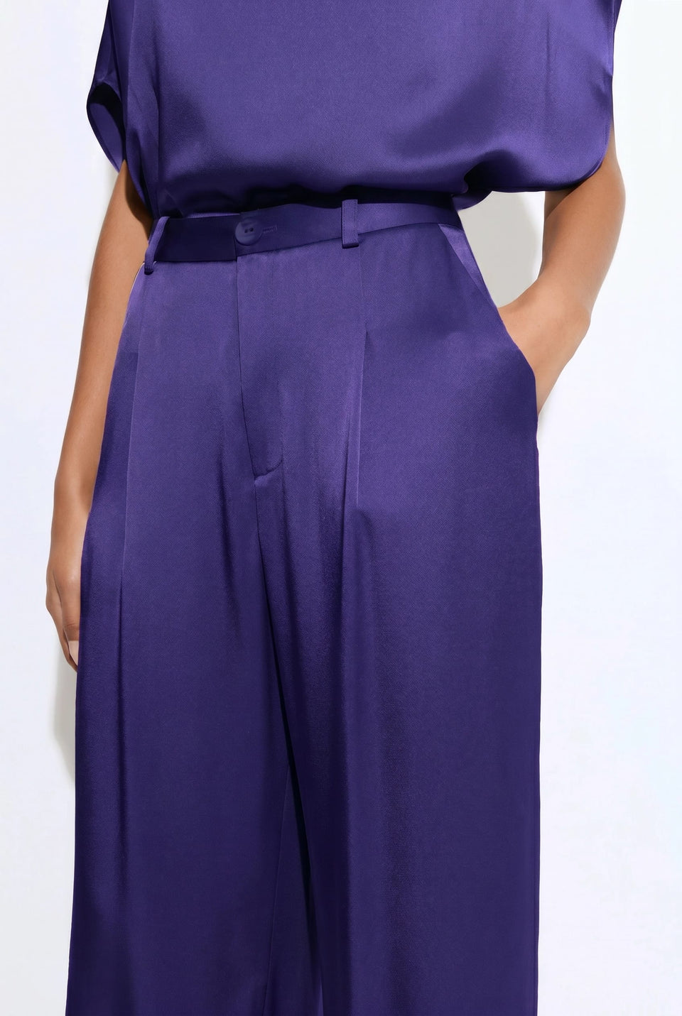 Satin Relaxed Pleated Pant