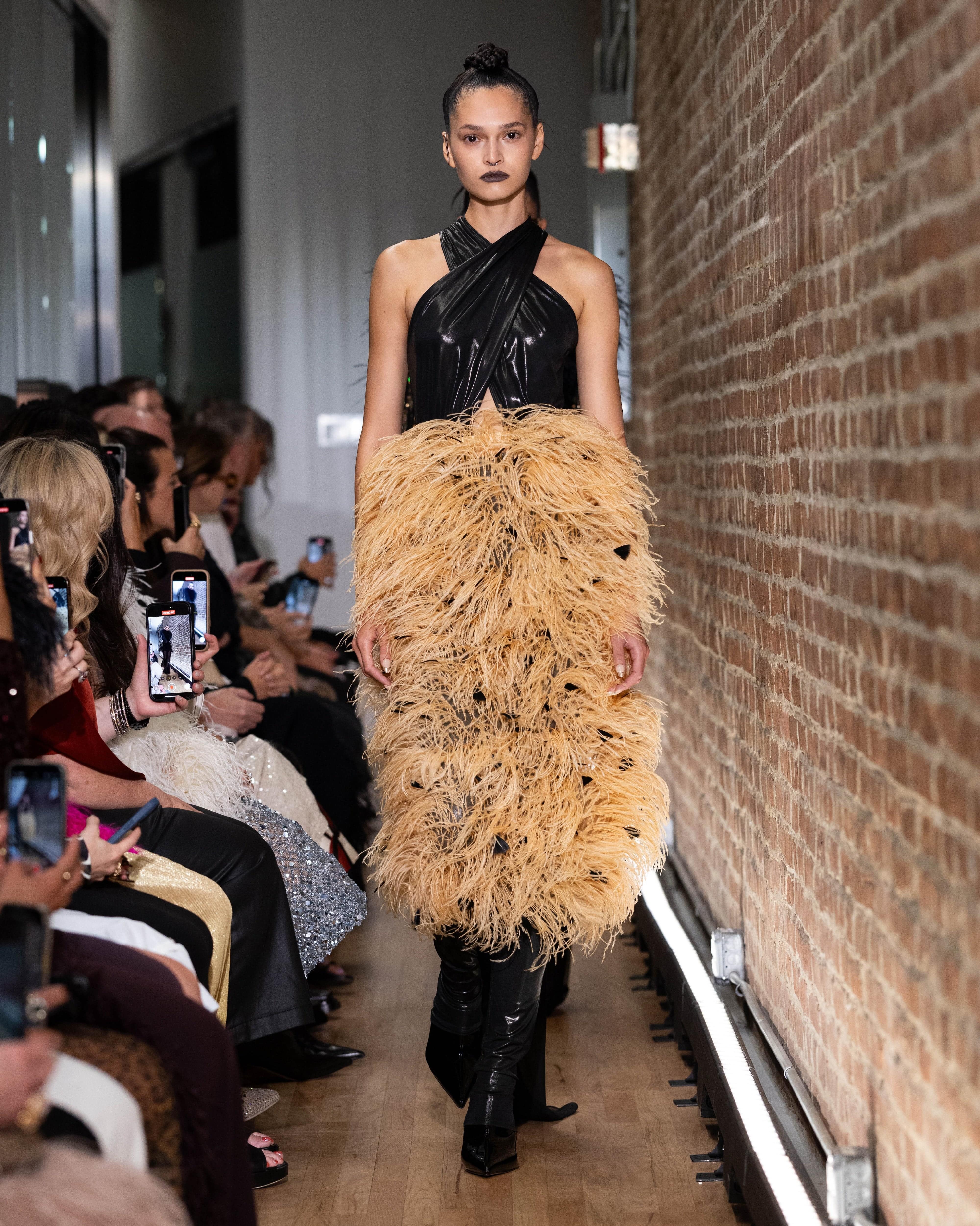 Multi Feather Embroidery High Waist Skirt