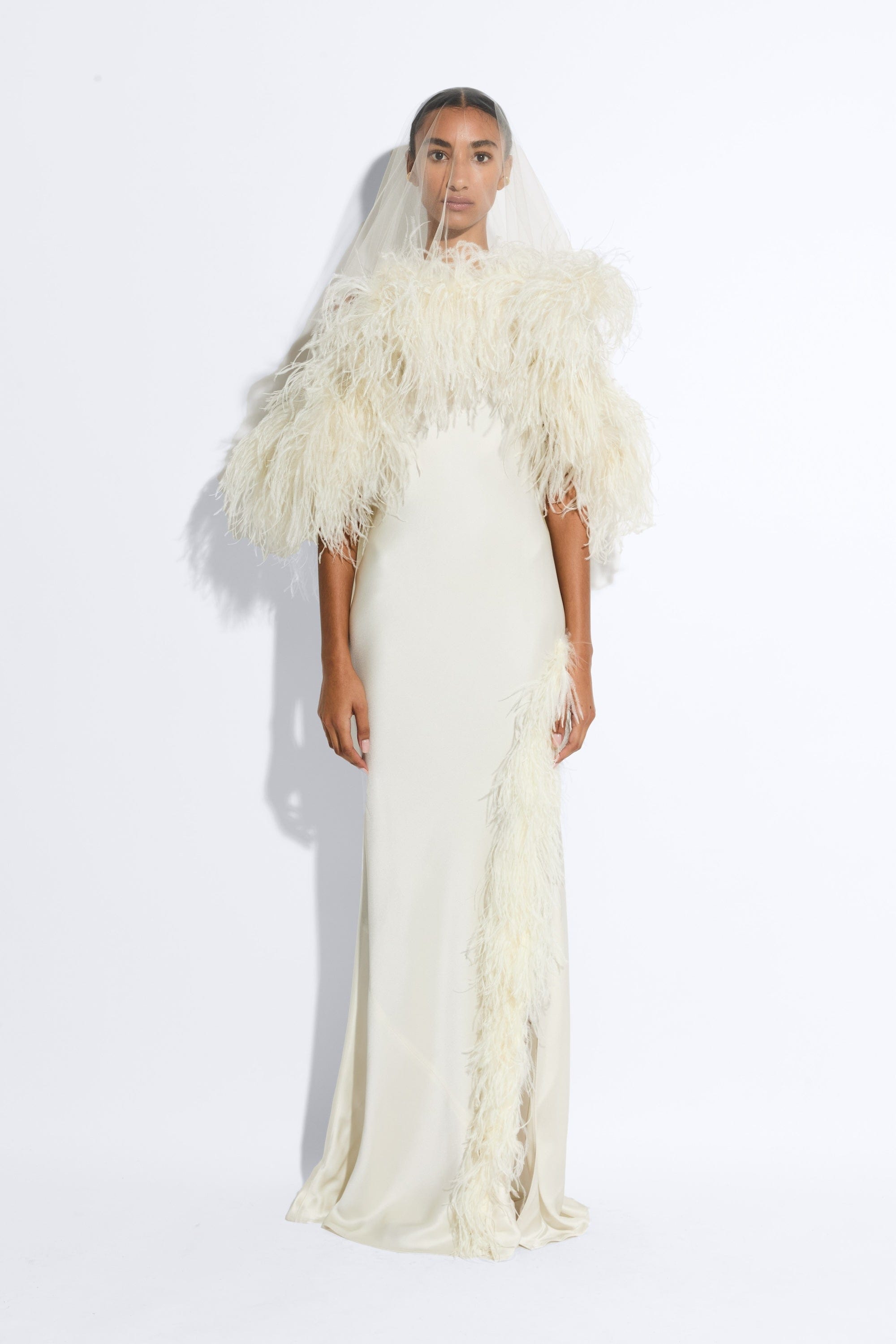 Tulle Veil With Feathers in Cream Cream | LAPOINTE